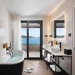 Vallum Hotel
