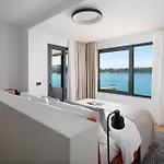 Vallum Hotel 4*