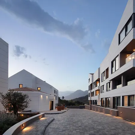 Hotel Vallum By St Pietro 4*