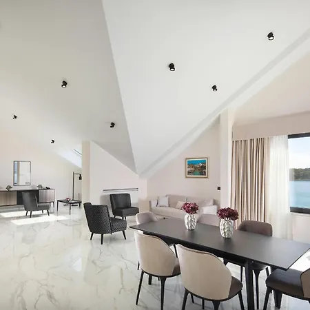 Hotel Vallum By St Pietro 4*