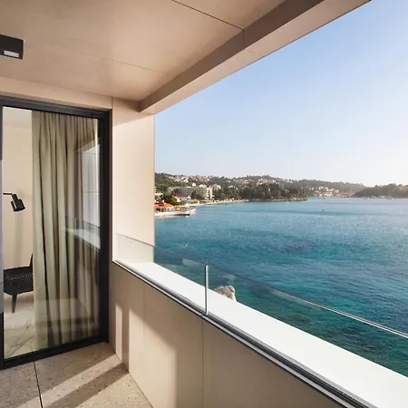 Hotel Vallum By St Pietro 4*