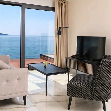 Hotel Vallum By St Pietro 4*